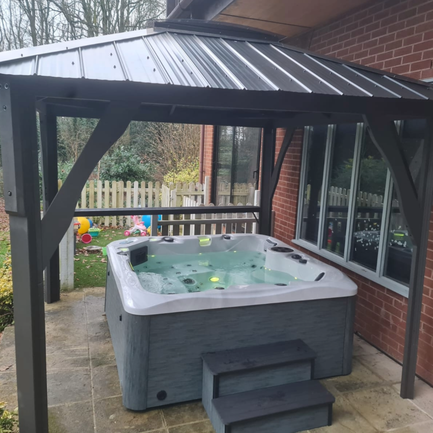 Harmony™ 4 Person 2 Lounger Hot Tub