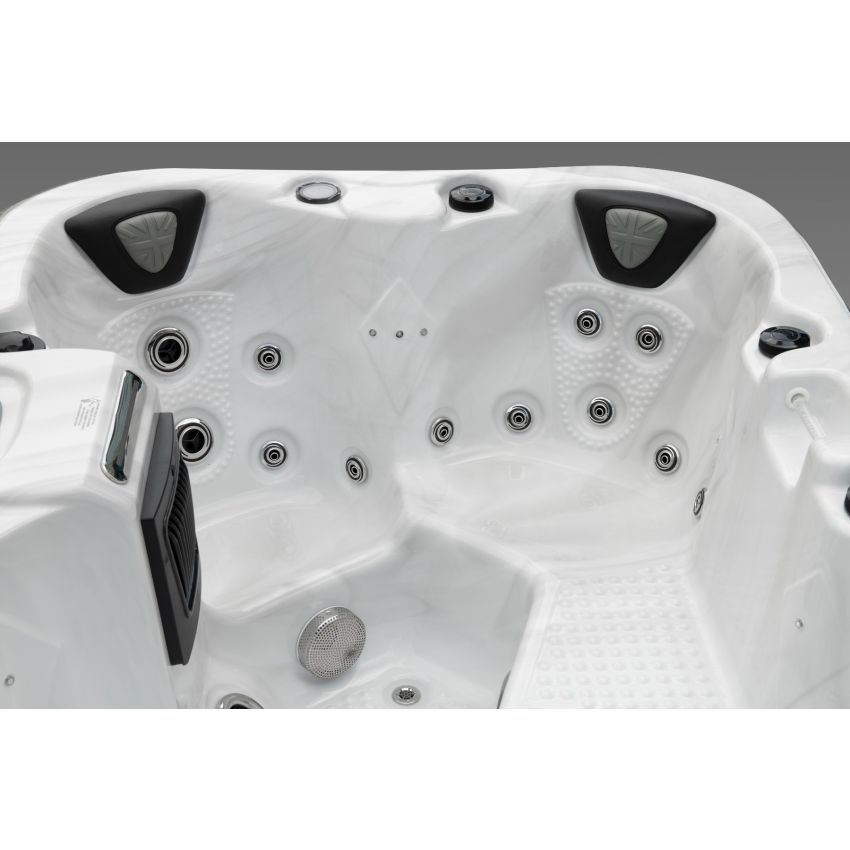 Grayling™ 3-4 Person Hot Tub