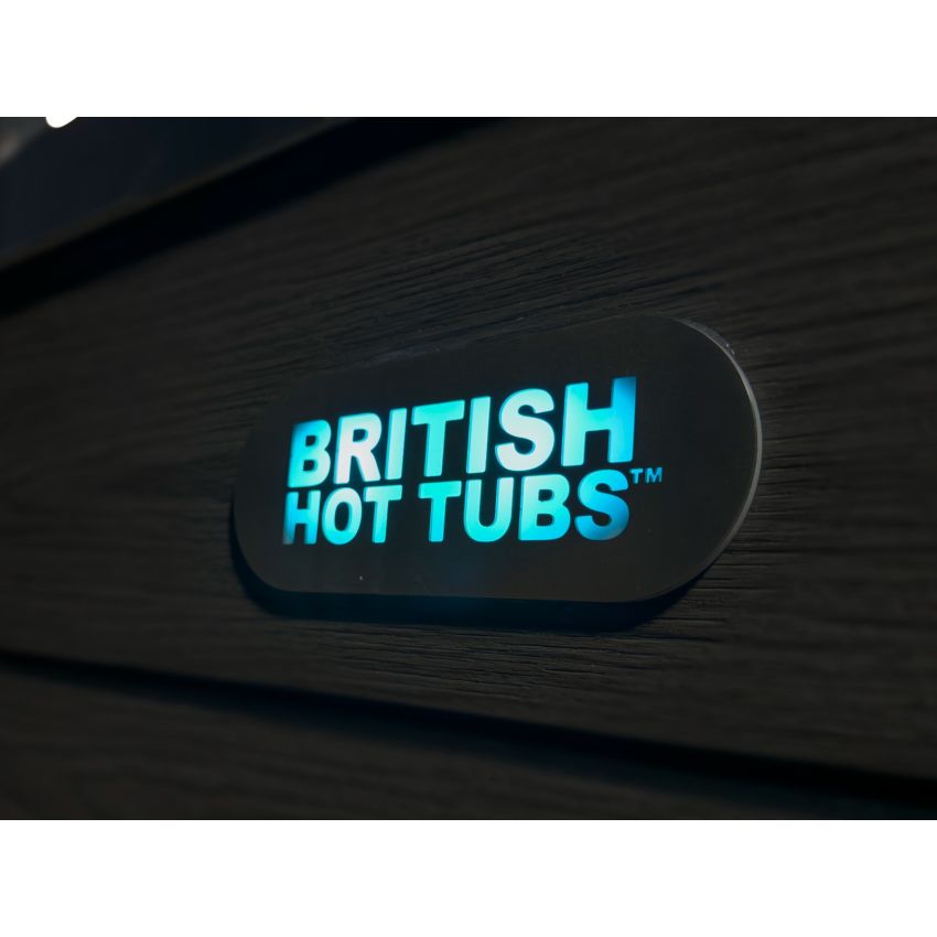 Monarch™ 7 Person Hot Tub