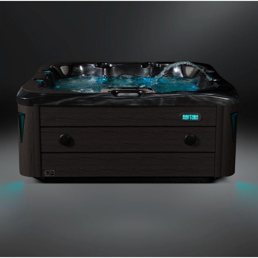 Monarch™ 7 Person Hot Tub