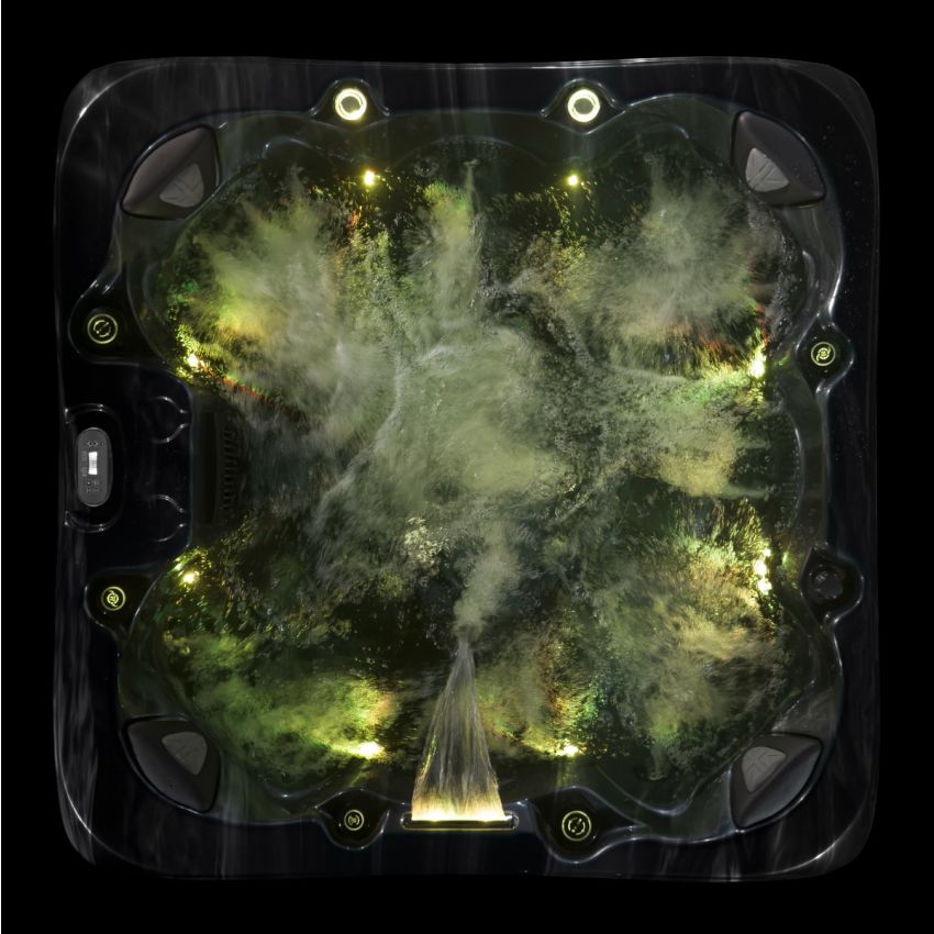 Monarch™ 7 Person Hot Tub