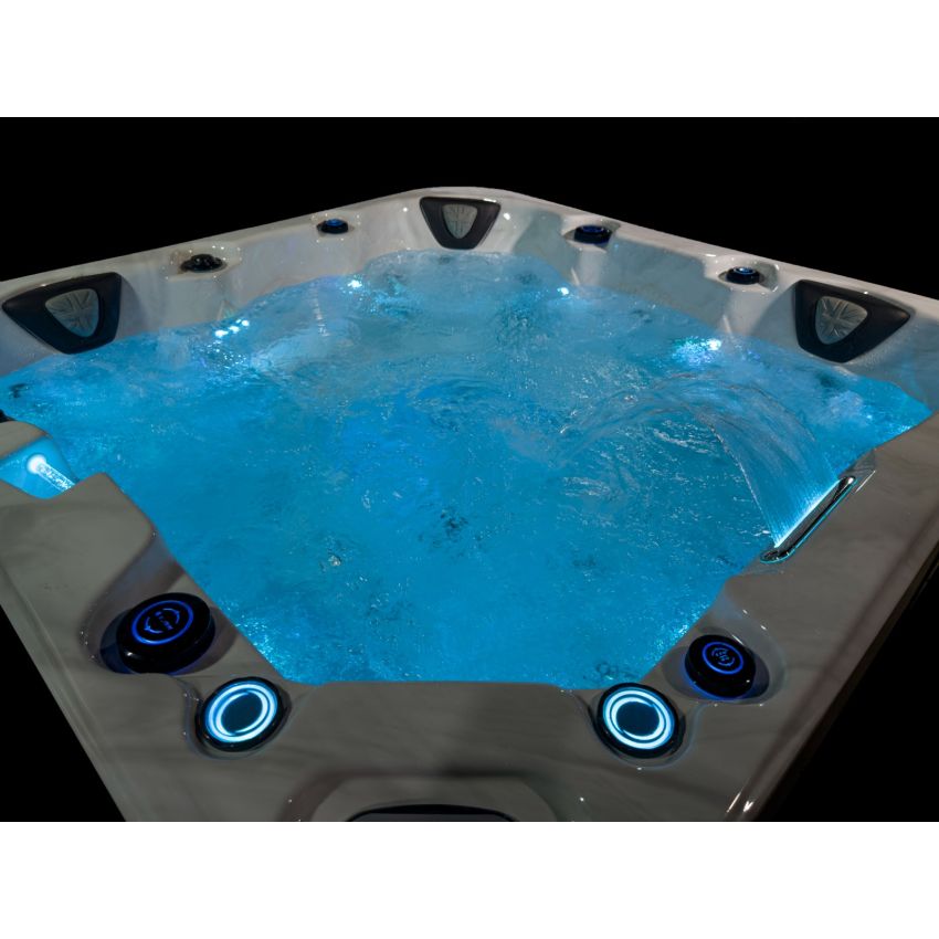 Viceroy™ 4 Person Hot Tub