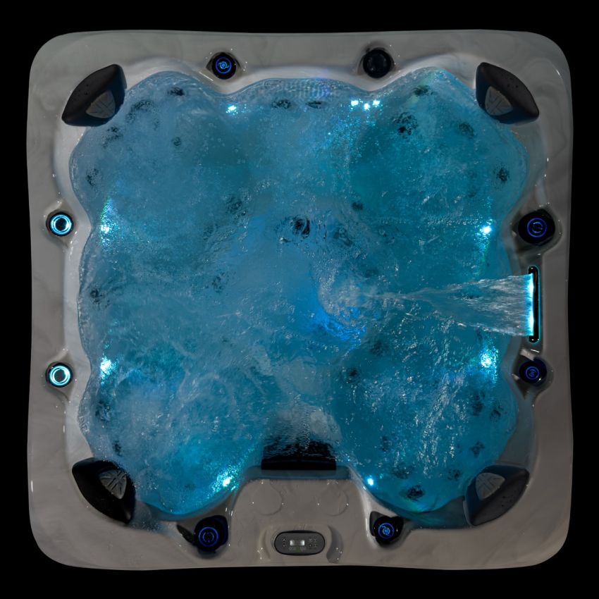 Monarch™ 7 Person Hot Tub