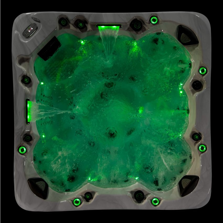 Commodore™ 7 Person Hot Tub