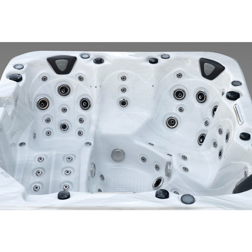 Emperor™ 6 Person Lounger Hot Tub