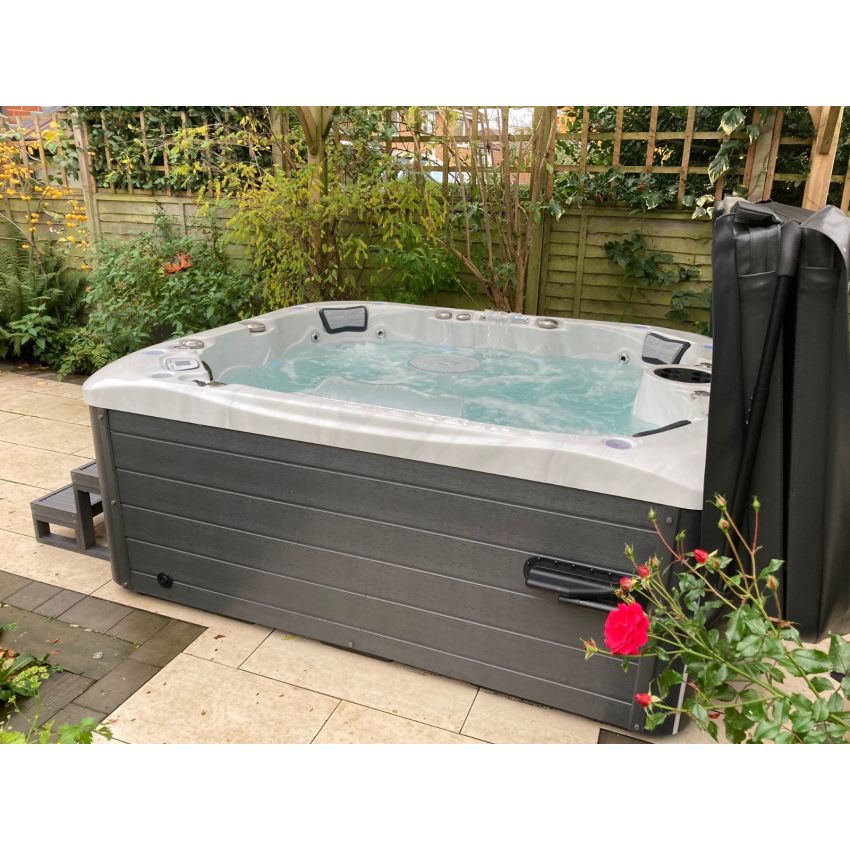 Sandringham Hot Tub™