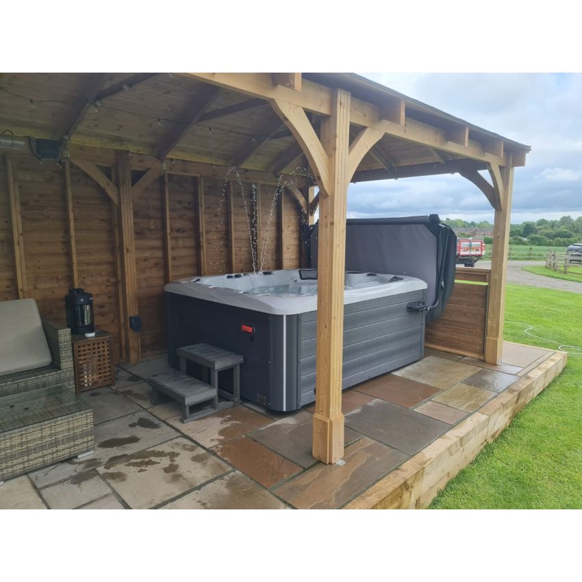 Sandringham Hot Tub™