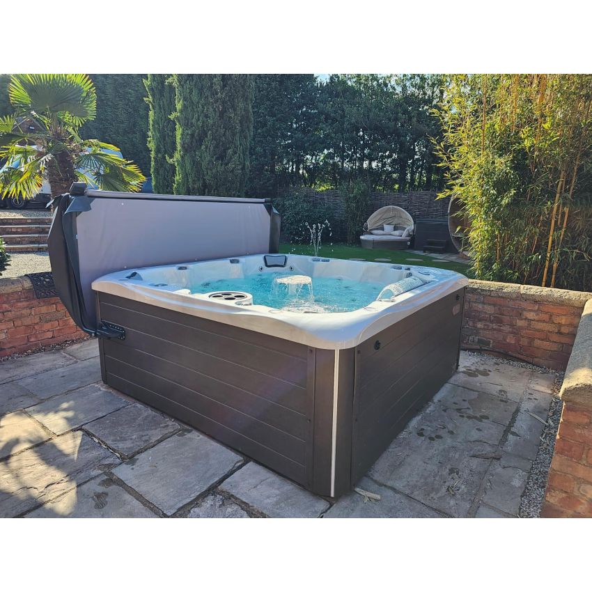 Sterling Hot Tub™