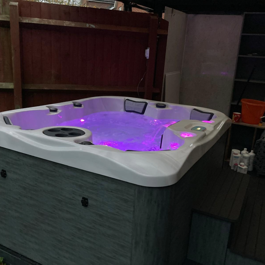 Tranquil™ 3-4 Person Hot Tub