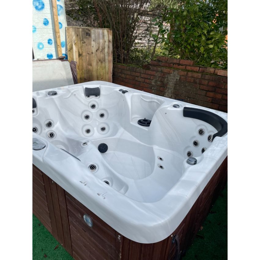 Pre-loved Vista Lincoln