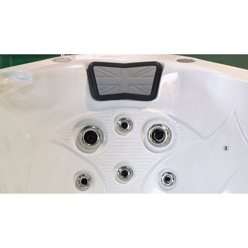 Pre-Loved Jubilee Hot Tub 