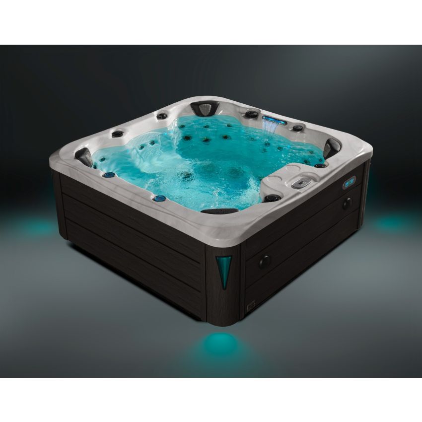 Monarch™ 7 Person Hot Tub