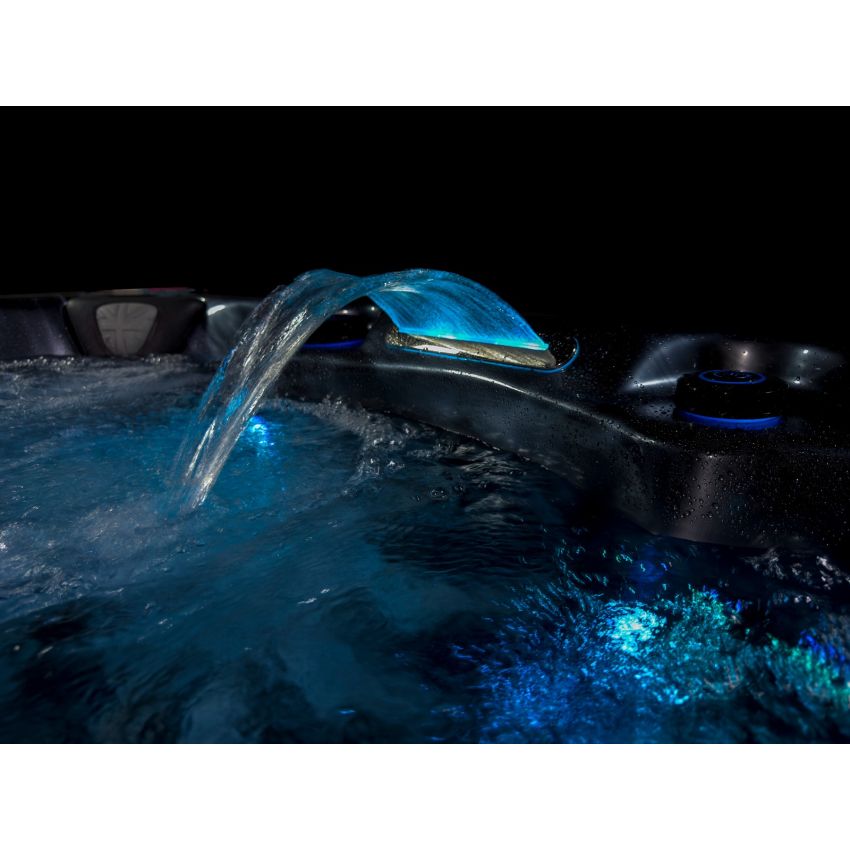 Emperor™ 6 Person Lounger Hot Tub