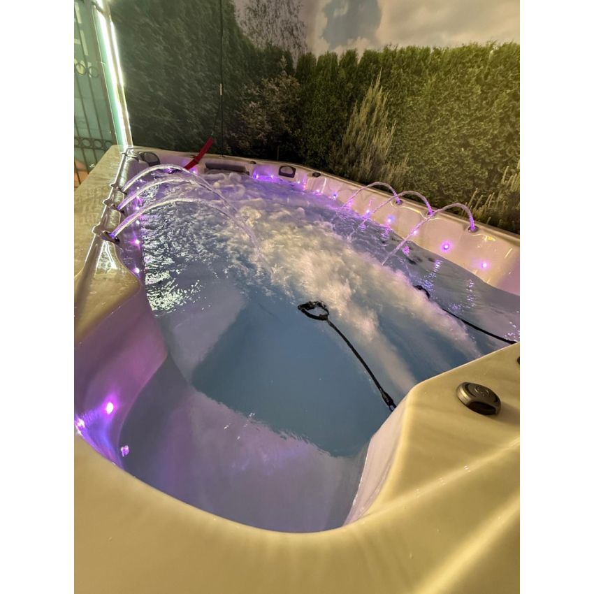EcoSpa 400S 3.9m Party Spa