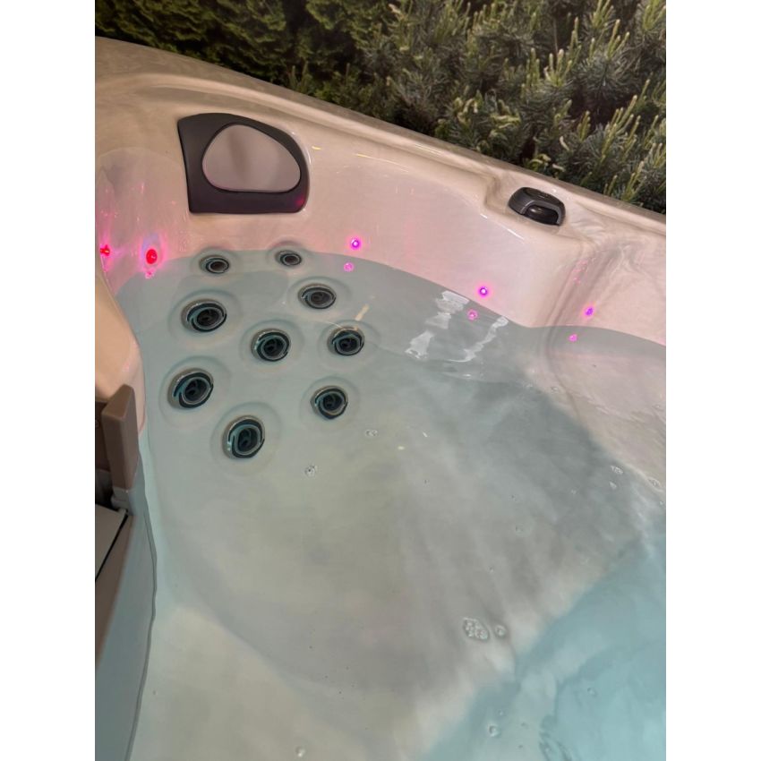 EcoSpa 400S 3.9m Party Spa