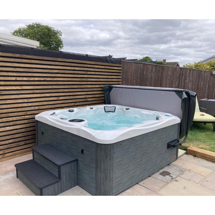 Serenity™ 5 Person Hot Tub