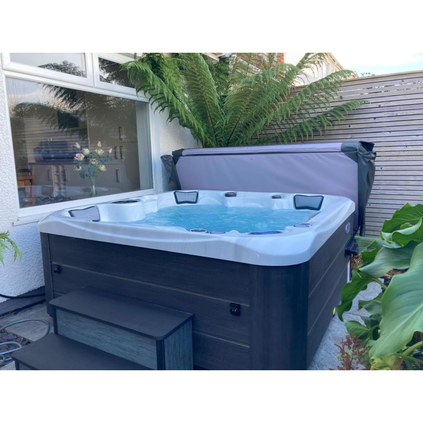 Harmony™ 4 Person 2 Lounger Hot Tub
