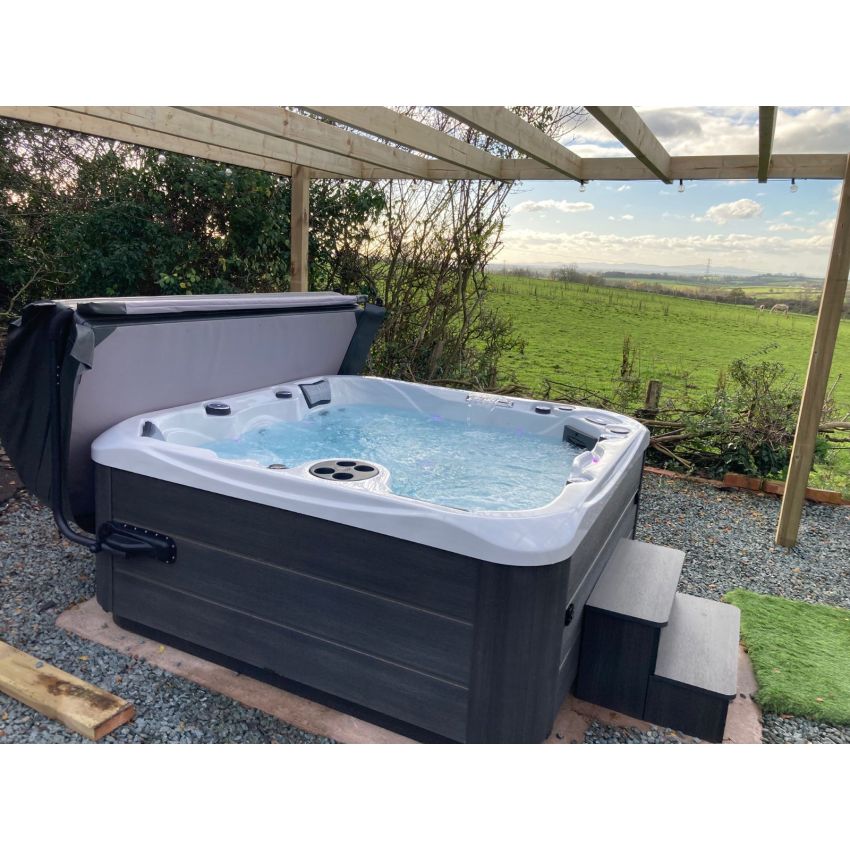 Harmony™ 4 Person 2 Lounger Hot Tub