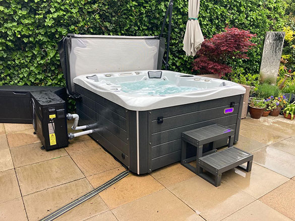 image of british hot tub with heat pump