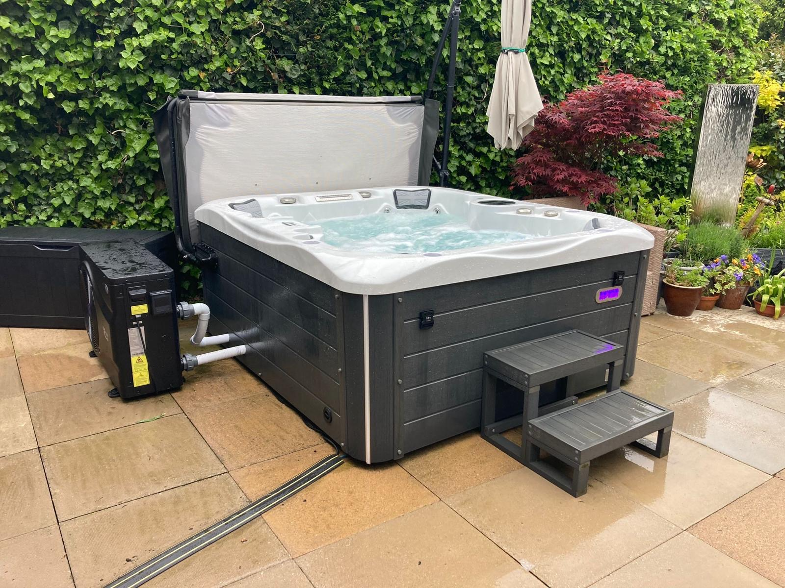 heat pumps reduce energy bills and can be fitted to most hot tubs